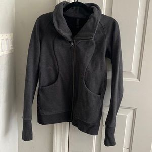 Lululemon sweatshirt. Thick, warm. Grey. Size 8
